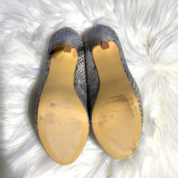 Steve Madden Women’s Nala Iridescent Snakeskin Platform Pumps NEW - Picture 5 of 7